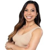 (Real Estate Agent) Amanda Aguiar