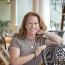(Travel Advisor) Erin  Smith