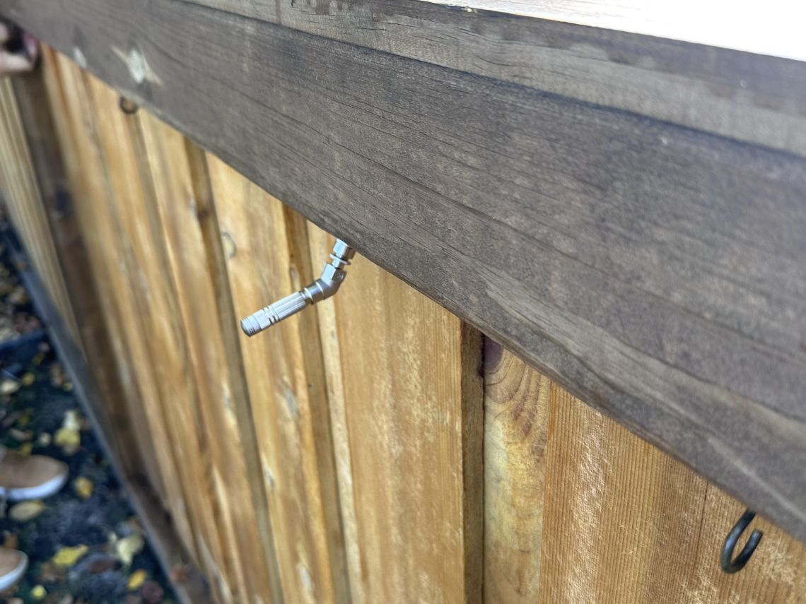 (Insect Control) Roni Crane