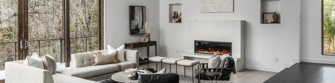 (Real Estate) Gabriela Lira
