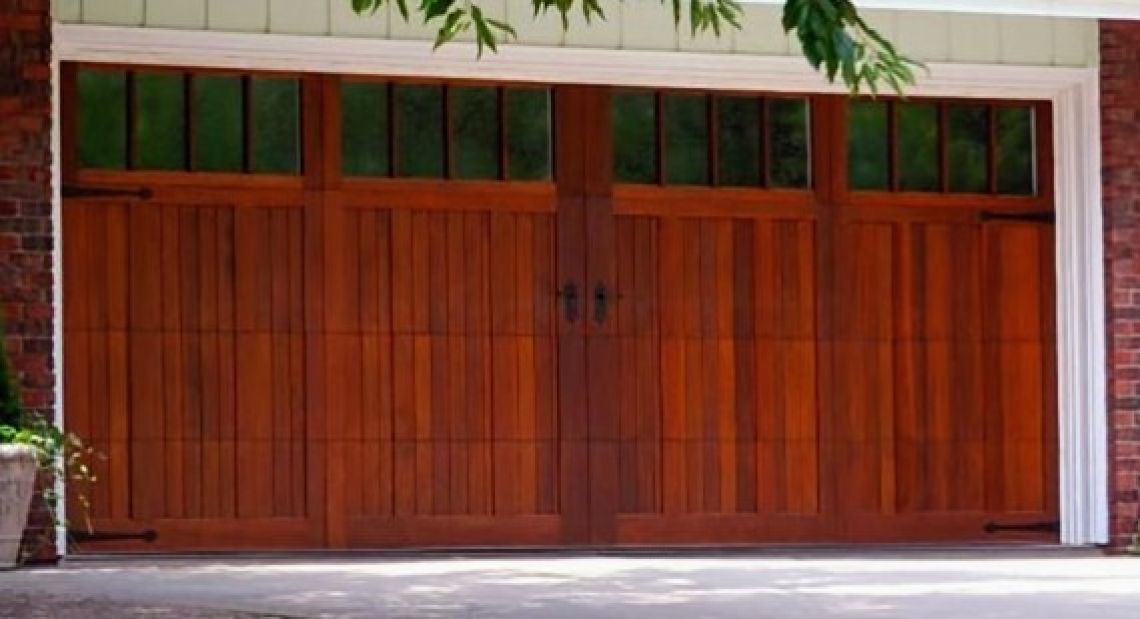 (Garage Doors / Sales / Service / Installation) David Lueck