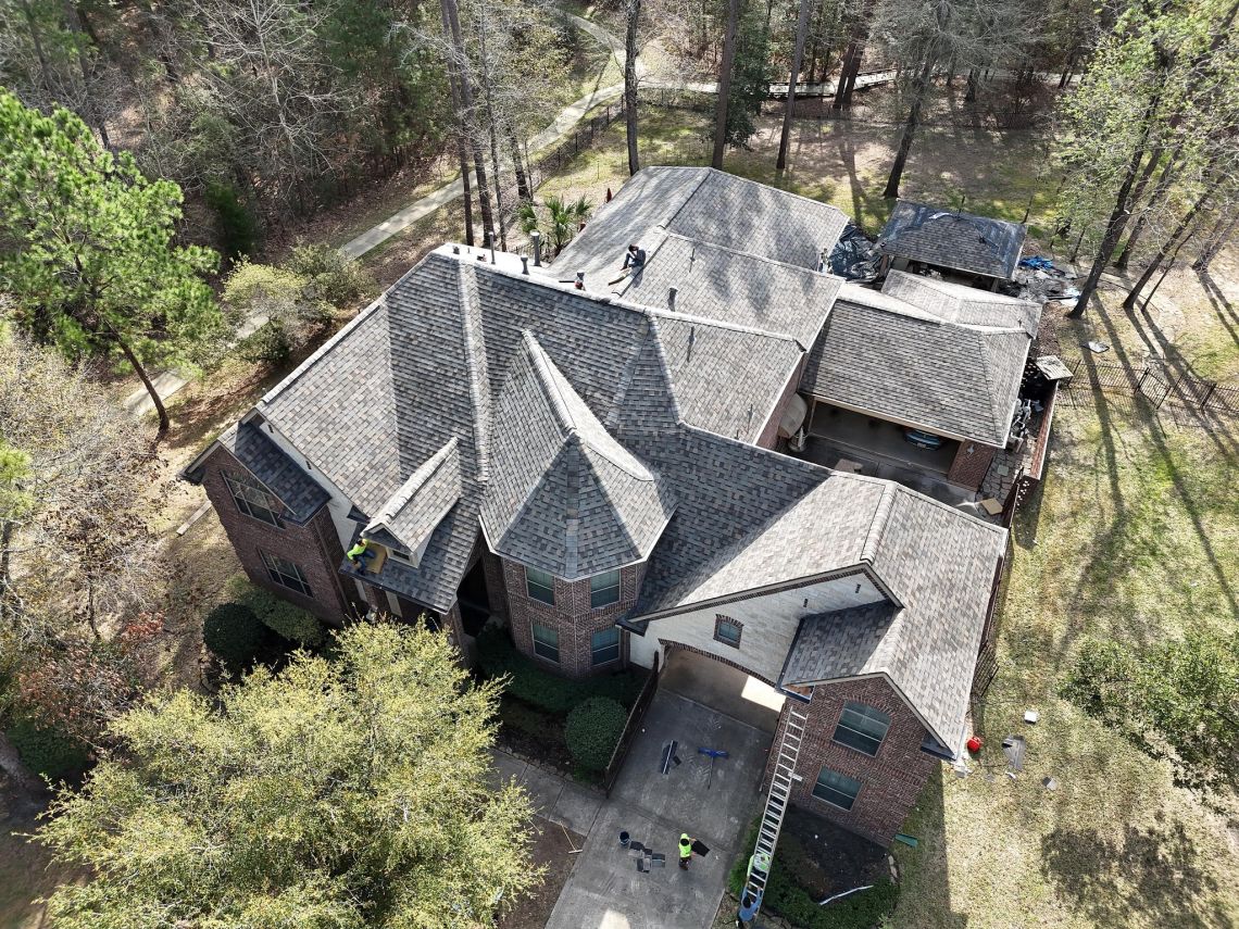 (Roofing / Remodel / New Construction) Ross Lavelle